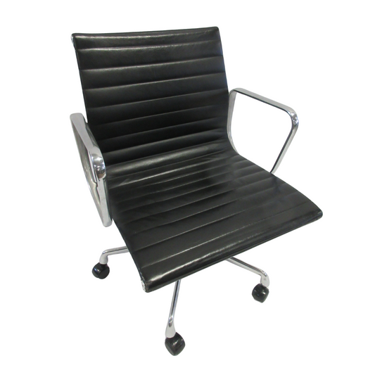 Herman Miller Eames Aluminum Group Management Chair in Black Leather