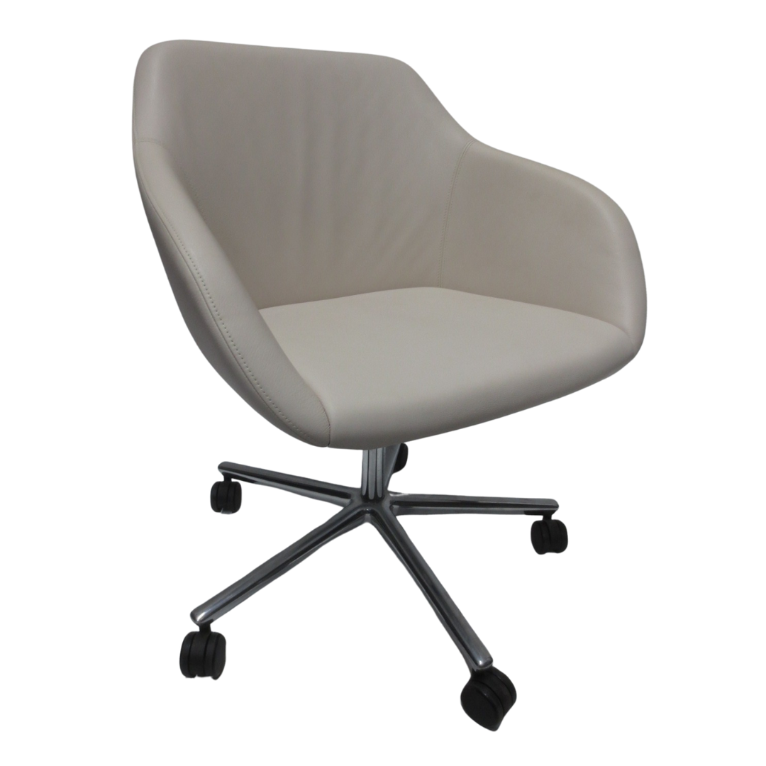 Walter Knoll Turtle Desk Chair on Castors (New)