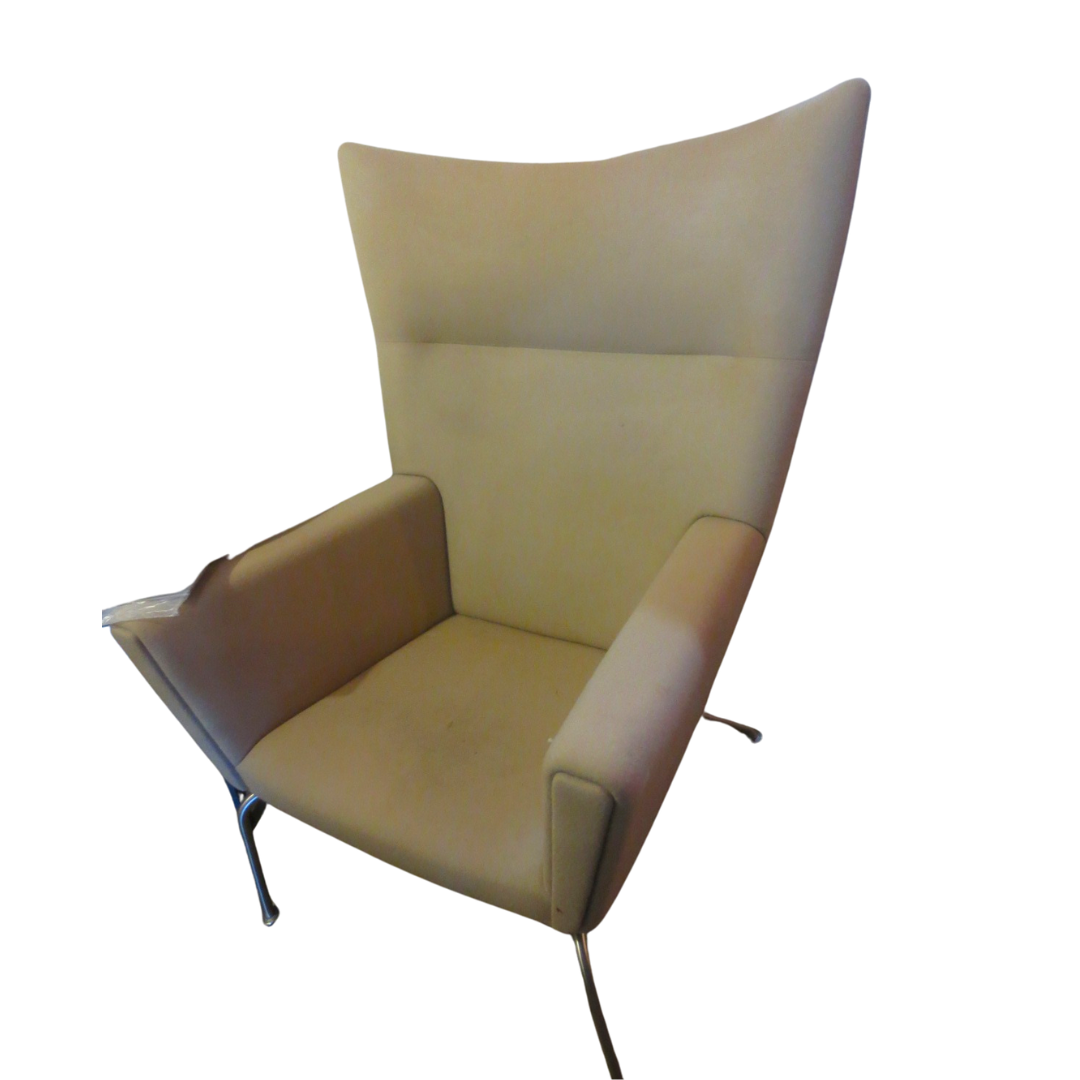 Carl Hansen & Son CH445 Wing Lounge Chair in Beige Fabric