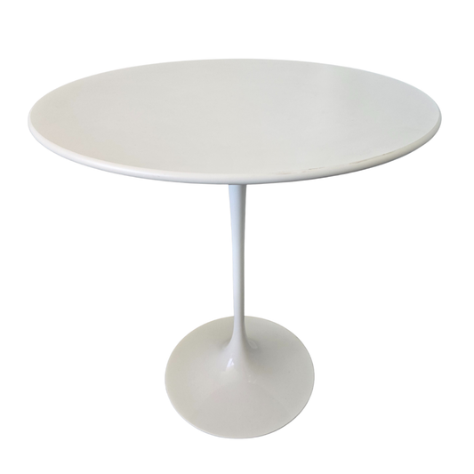 Knoll Saarinen 20-in Side Table in White Laminate