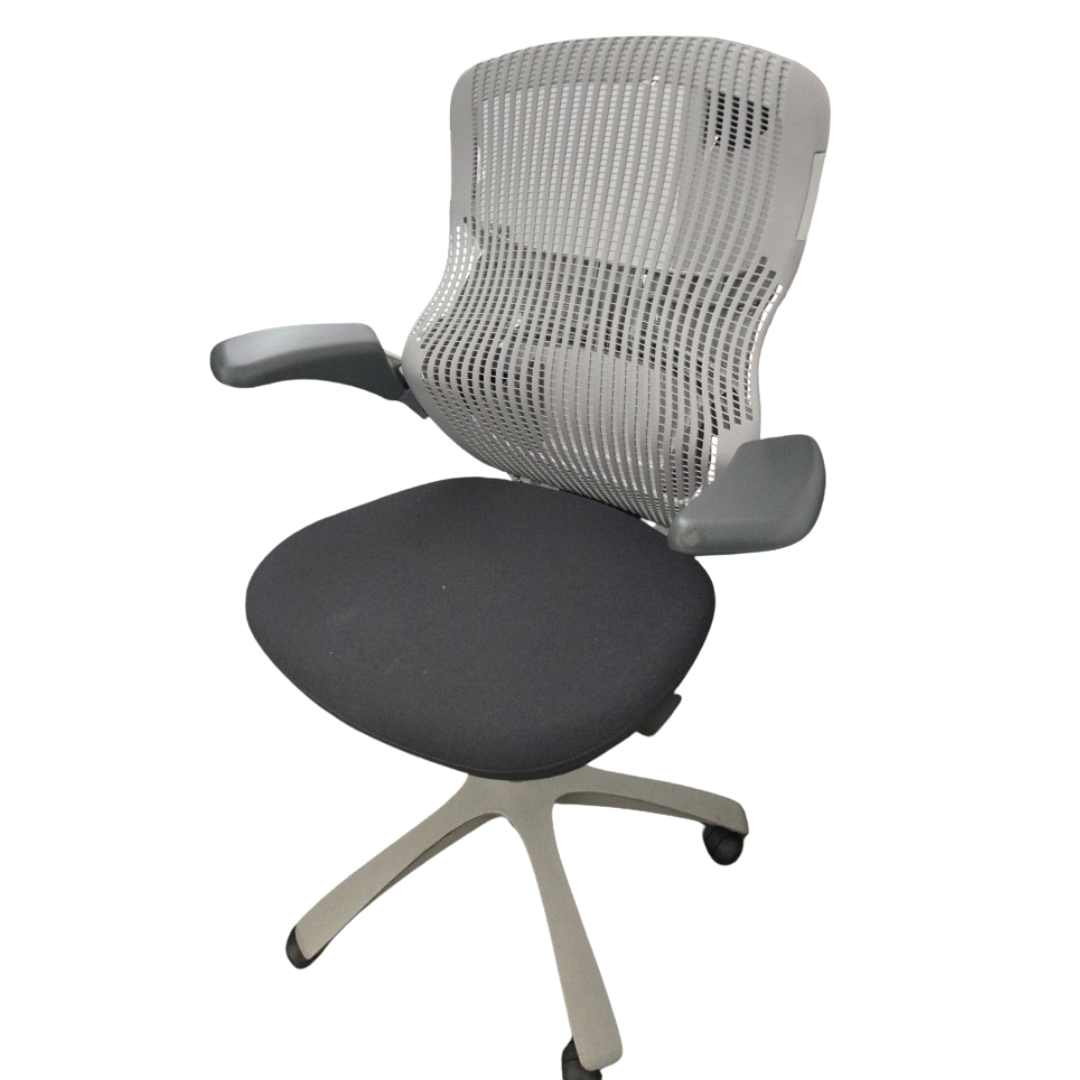 Knoll Generation Chair in Light Grey