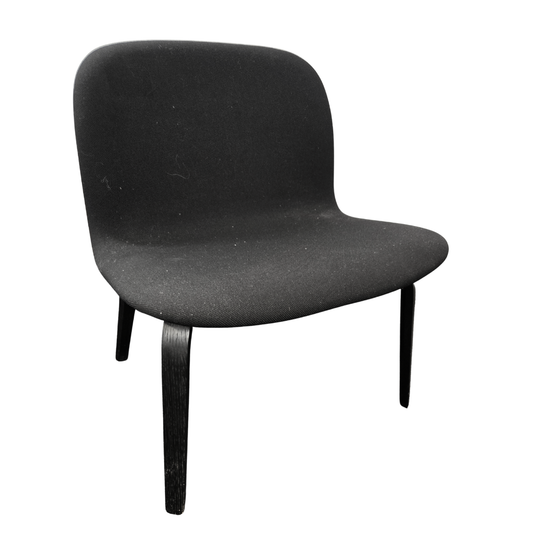 Muuto Visu Lounge Chair in Black Fabric
