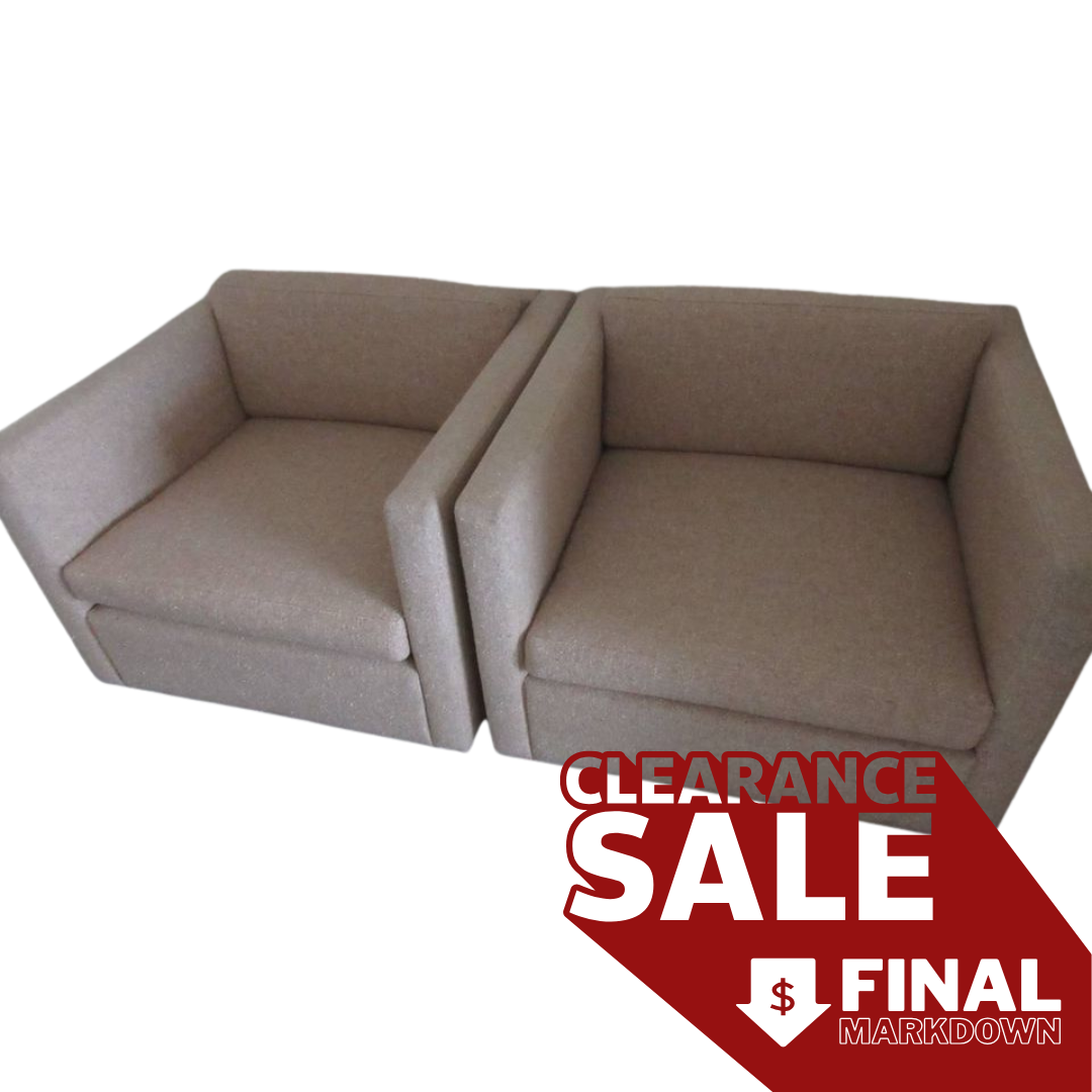 Knoll Charles Pfister Mid-Century Lounge Chairs in Pink - A Pair