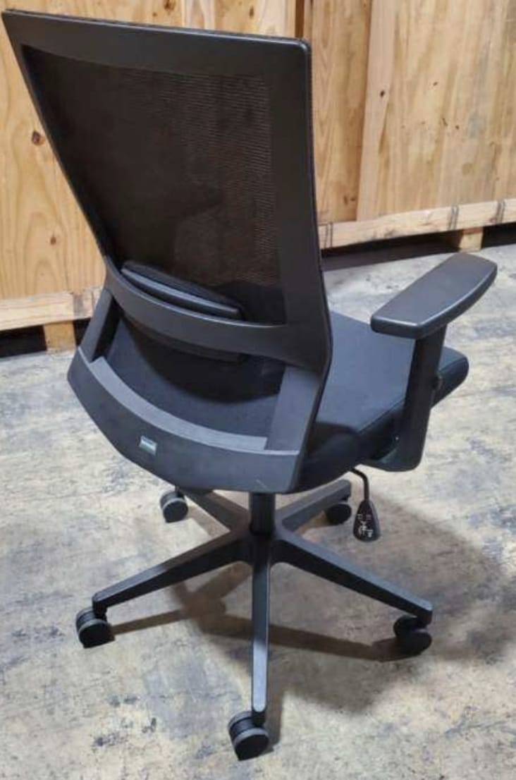 We Work Ergonomic Mesh Back Task Chair in Black (New in Box)