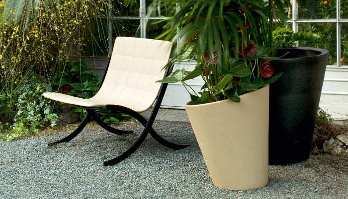 Serralunga Barceloneta Chair + Serralunga Palenquera Outdoor Coffee Table